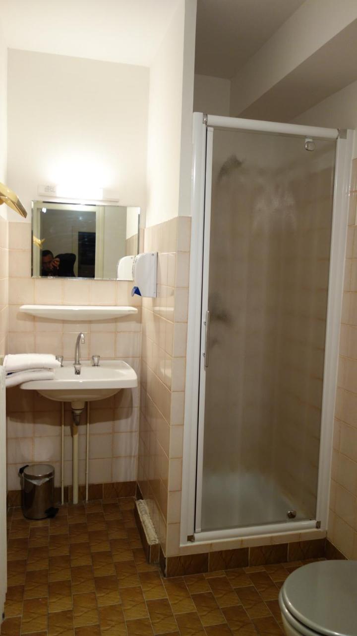 Hotel Les Gentianes La Morte Room photo